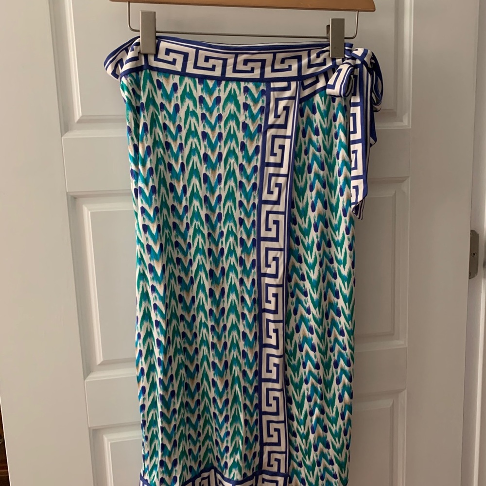 Diane Von Furstenberg Skirt Sz 4, fits like 0/2
